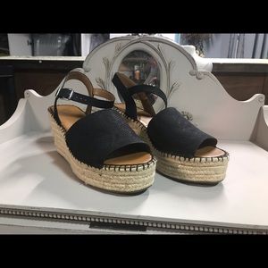 Black wedge espadrilles